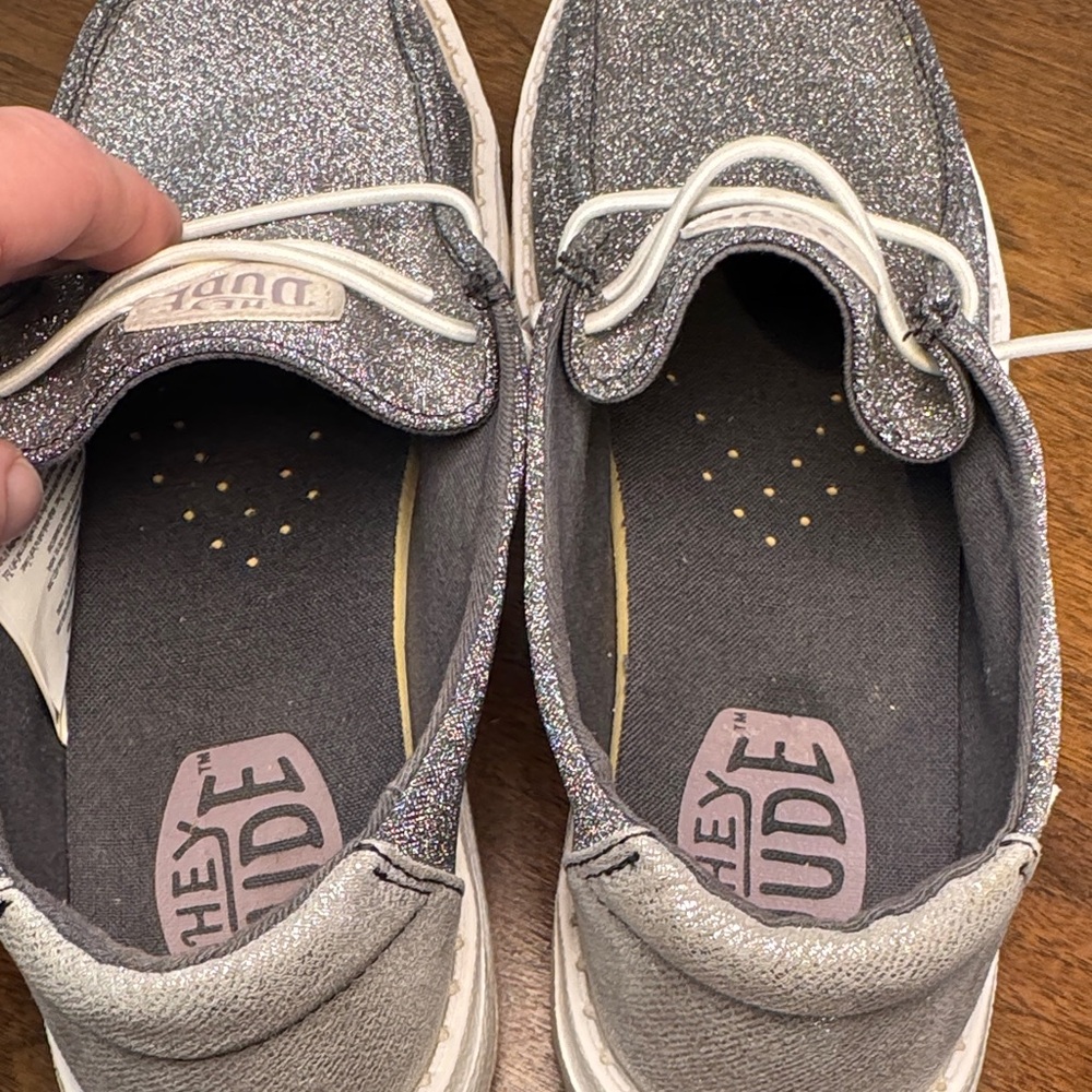 Hey Dude Womens Wendy Metallic Silver Sparkle Slip-on Shoes, Charcoal sz 6 - Picture 7 of 14